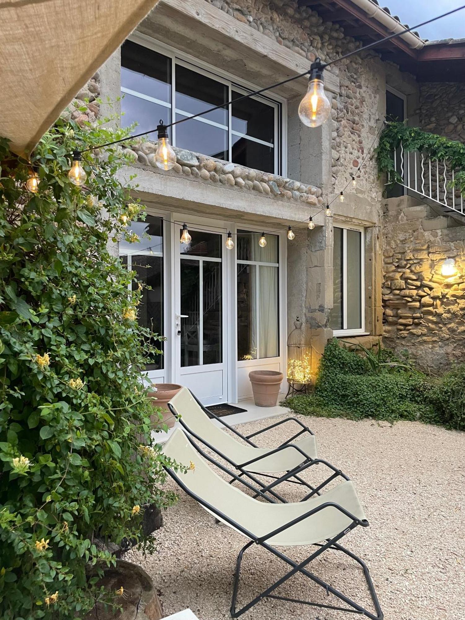La Suite Dromoise 1809 Saint-Paul-lès-Romans Exterior photo